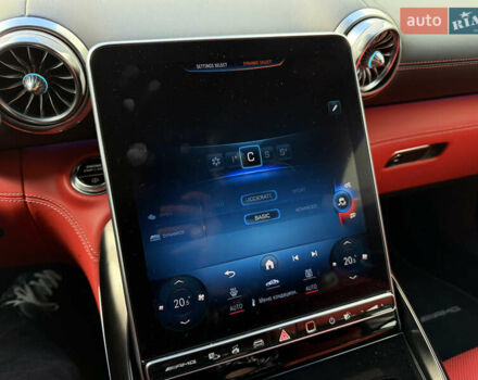 Мерседес СЛ-Клас 2023 у Києві на Automoto.ua Білий Мерседес СЛ-Клас, об'ємом двигуна 2 л та пробігом 15 тис. км за 113000 $, фото 20 на Automoto.ua