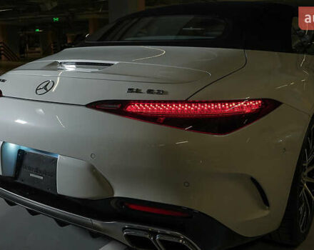 Білий Мерседес СЛ-Клас, об'ємом двигуна 4 л та пробігом 20 тис. км за 205000 $, фото 6 на Automoto.ua