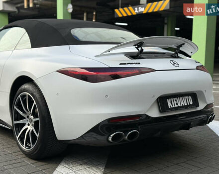 Мерседес СЛ-Клас 2023 у Києві на Automoto.ua Білий Мерседес СЛ-Клас, об'ємом двигуна 2 л та пробігом 15 тис. км за 113000 $, фото 7 на Automoto.ua