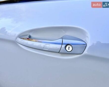 Белый Мерседес СЛ-Класс, объемом двигателя 3 л и пробегом 75 тыс. км за 58999 $, фото 26 на Automoto.ua