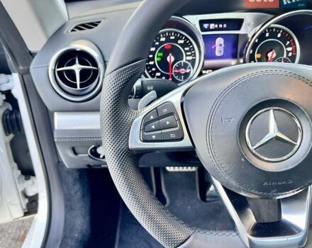 Белый Мерседес СЛ-Класс, объемом двигателя 3 л и пробегом 75 тыс. км за 58999 $, фото 36 на Automoto.ua