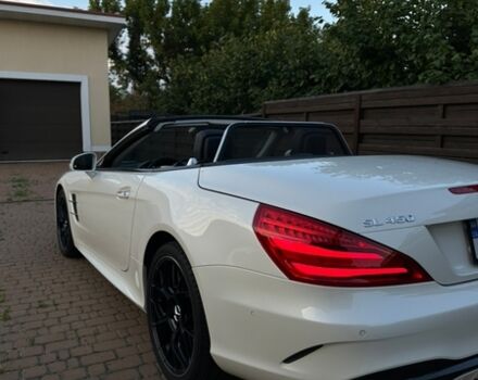 Белый Мерседес СЛ-Класс, объемом двигателя 3 л и пробегом 75 тыс. км за 55000 $, фото 4 на Automoto.ua