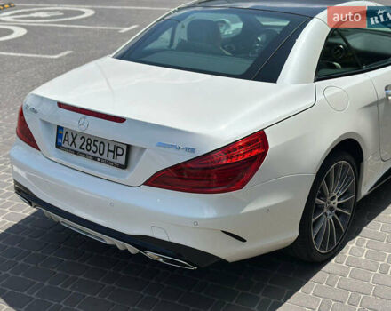 Белый Мерседес СЛ-Класс, объемом двигателя 3 л и пробегом 15 тыс. км за 68500 $, фото 11 на Automoto.ua