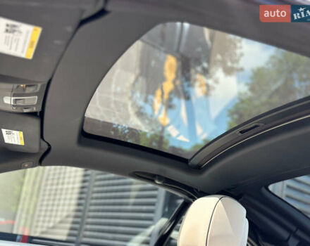 Белый Мерседес СЛ-Класс, объемом двигателя 3 л и пробегом 15 тыс. км за 68500 $, фото 44 на Automoto.ua