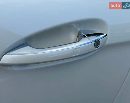 Белый Мерседес СЛ-Класс, объемом двигателя 3 л и пробегом 15 тыс. км за 68500 $, фото 19 на Automoto.ua