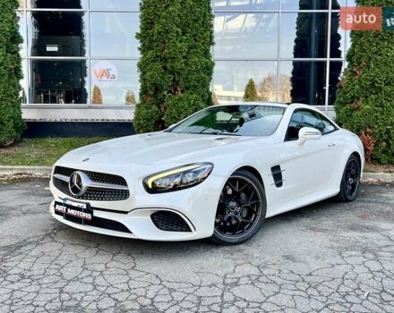 Белый Мерседес СЛ-Класс, объемом двигателя 3 л и пробегом 75 тыс. км за 58999 $, фото 1 на Automoto.ua