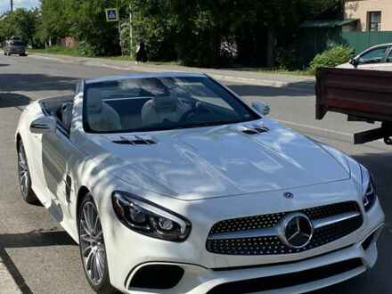 Мерседес СЛ-Класс 2018 в Сумах на Automoto.ua Белый Мерседес СЛ-Класс, объемом двигателя 5 л и пробегом 18 тыс. км за 74900 $, фото 1 на Automoto.ua