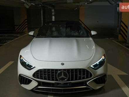 Белый Мерседес СЛ-Класс, объемом двигателя 4 л и пробегом 20 тыс. км за 205000 $, фото 1 на Automoto.ua