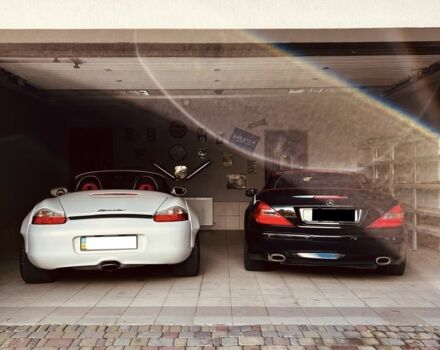 Чорний Мерседес СЛ-Клас, об'ємом двигуна 0 л та пробігом 133 тис. км за 11999 $, фото 12 на Automoto.ua