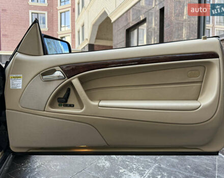 Черный Мерседес СЛ-Класс, объемом двигателя 5 л и пробегом 107 тыс. км за 80000 $, фото 31 на Automoto.ua