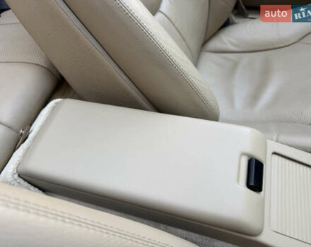 Черный Мерседес СЛ-Класс, объемом двигателя 5 л и пробегом 107 тыс. км за 80000 $, фото 38 на Automoto.ua