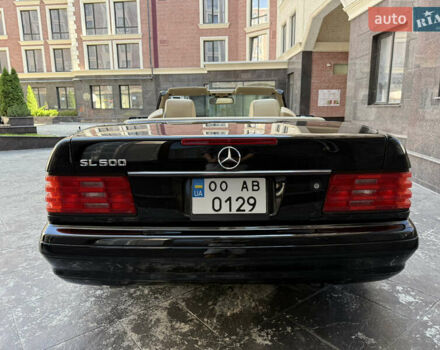 Черный Мерседес СЛ-Класс, объемом двигателя 5 л и пробегом 107 тыс. км за 80000 $, фото 11 на Automoto.ua