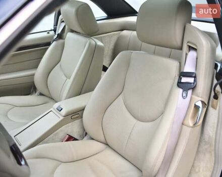 Черный Мерседес СЛ-Класс, объемом двигателя 5 л и пробегом 107 тыс. км за 79999 $, фото 17 на Automoto.ua