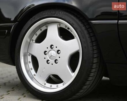 Черный Мерседес СЛ-Класс, объемом двигателя 5 л и пробегом 107 тыс. км за 79999 $, фото 11 на Automoto.ua