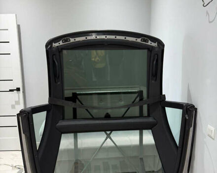 Черный Мерседес СЛ-Класс, объемом двигателя 5 л и пробегом 107 тыс. км за 80000 $, фото 86 на Automoto.ua