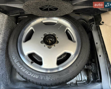 Черный Мерседес СЛ-Класс, объемом двигателя 5 л и пробегом 107 тыс. км за 80000 $, фото 75 на Automoto.ua