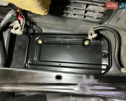 Черный Мерседес СЛ-Класс, объемом двигателя 5 л и пробегом 107 тыс. км за 80000 $, фото 82 на Automoto.ua