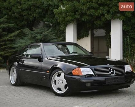Черный Мерседес СЛ-Класс, объемом двигателя 5 л и пробегом 107 тыс. км за 79999 $, фото 5 на Automoto.ua