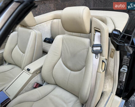 Черный Мерседес СЛ-Класс, объемом двигателя 5 л и пробегом 107 тыс. км за 80000 $, фото 59 на Automoto.ua