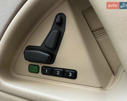 Черный Мерседес СЛ-Класс, объемом двигателя 5 л и пробегом 107 тыс. км за 80000 $, фото 32 на Automoto.ua