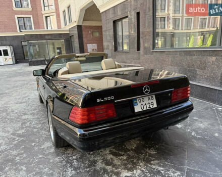 Черный Мерседес СЛ-Класс, объемом двигателя 5 л и пробегом 107 тыс. км за 80000 $, фото 12 на Automoto.ua