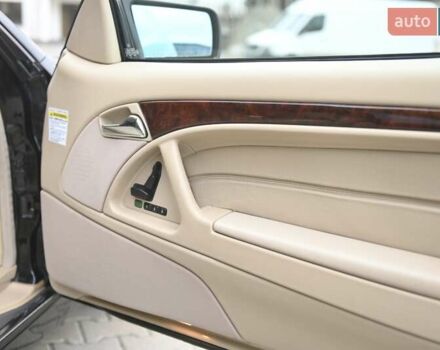 Черный Мерседес СЛ-Класс, объемом двигателя 5 л и пробегом 107 тыс. км за 79999 $, фото 28 на Automoto.ua