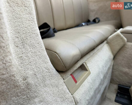 Черный Мерседес СЛ-Класс, объемом двигателя 5 л и пробегом 107 тыс. км за 80000 $, фото 45 на Automoto.ua