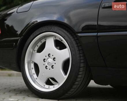 Черный Мерседес СЛ-Класс, объемом двигателя 5 л и пробегом 107 тыс. км за 79999 $, фото 8 на Automoto.ua