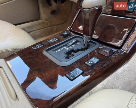 Черный Мерседес СЛ-Класс, объемом двигателя 5 л и пробегом 107 тыс. км за 80000 $, фото 42 на Automoto.ua