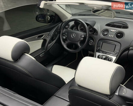 Чорний Мерседес СЛ-Клас, об'ємом двигуна 4.97 л та пробігом 60 тис. км за 39999 $, фото 94 на Automoto.ua