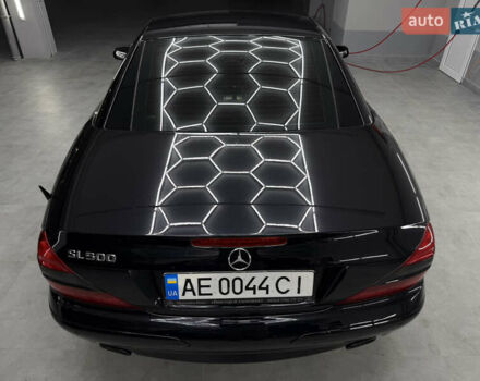 Чорний Мерседес СЛ-Клас, об'ємом двигуна 4.97 л та пробігом 60 тис. км за 39999 $, фото 22 на Automoto.ua