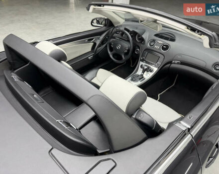 Чорний Мерседес СЛ-Клас, об'ємом двигуна 4.97 л та пробігом 60 тис. км за 39999 $, фото 77 на Automoto.ua