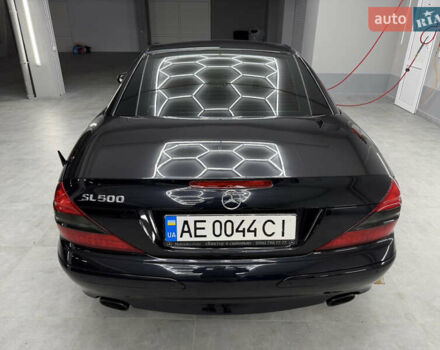 Чорний Мерседес СЛ-Клас, об'ємом двигуна 4.97 л та пробігом 60 тис. км за 39999 $, фото 13 на Automoto.ua