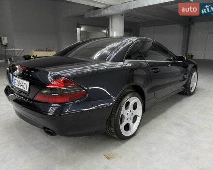 Чорний Мерседес СЛ-Клас, об'ємом двигуна 4.97 л та пробігом 60 тис. км за 39999 $, фото 21 на Automoto.ua