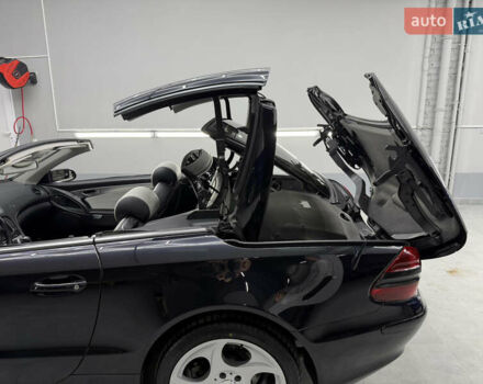 Чорний Мерседес СЛ-Клас, об'ємом двигуна 4.97 л та пробігом 60 тис. км за 39999 $, фото 72 на Automoto.ua