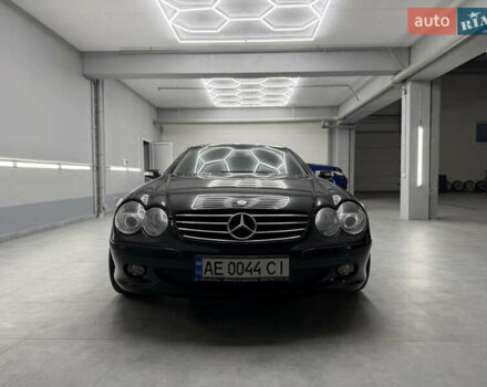 Чорний Мерседес СЛ-Клас, об'ємом двигуна 4.97 л та пробігом 60 тис. км за 39999 $, фото 11 на Automoto.ua