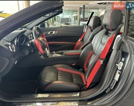 Черный Мерседес СЛ-Класс, объемом двигателя 0 л и пробегом 28 тыс. км за 70000 $, фото 8 на Automoto.ua