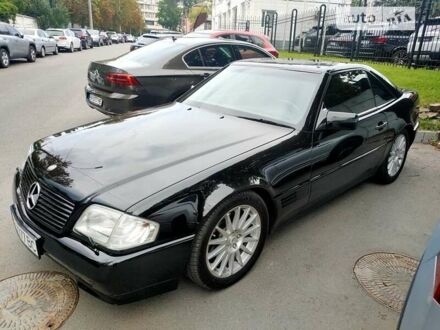 Мерседес СЛ-Клас 1992 у Києві на Automoto.ua Мерседес СЛ-Клас, об'ємом двигуна 0 л та пробігом 100 тис. км за 16400 $, фото 1 на Automoto.ua