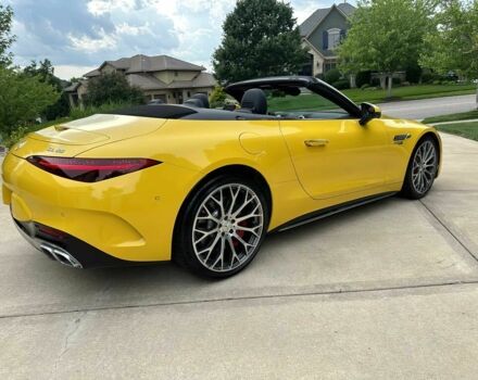 Желтый Мерседес СЛ-Класс, объемом двигателя 4 л и пробегом 24 тыс. км за 52000 $, фото 5 на Automoto.ua