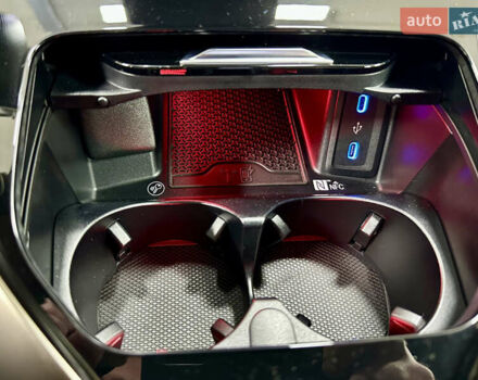 Серый Мерседес СЛ-Класс, объемом двигателя 1.99 л и пробегом 14 тыс. км за 135000 $, фото 91 на Automoto.ua