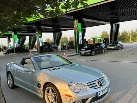 Сірий Мерседес СЛ-Клас, об'ємом двигуна 5.46 л та пробігом 161 тис. км за 28000 $, фото 1 на Automoto.ua