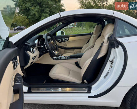 Белый Мерседес СЛЦ-Класс, объемом двигателя 1.99 л и пробегом 7 тыс. км за 35500 $, фото 19 на Automoto.ua