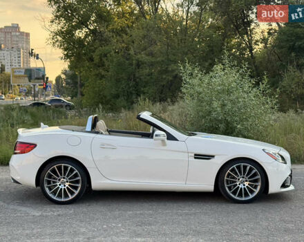 Белый Мерседес СЛЦ-Класс, объемом двигателя 1.99 л и пробегом 7 тыс. км за 35500 $, фото 6 на Automoto.ua