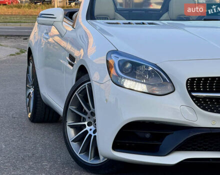 Белый Мерседес СЛЦ-Класс, объемом двигателя 1.99 л и пробегом 7 тыс. км за 35500 $, фото 68 на Automoto.ua