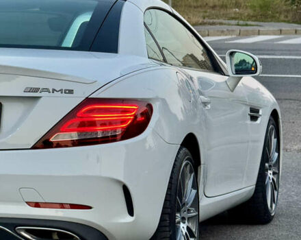 Белый Мерседес СЛЦ-Класс, объемом двигателя 1.99 л и пробегом 7 тыс. км за 35500 $, фото 105 на Automoto.ua