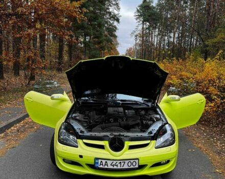 Желтый Мерседес СЛК 200, объемом двигателя 2 л и пробегом 220 тыс. км за 8900 $, фото 9 на Automoto.ua