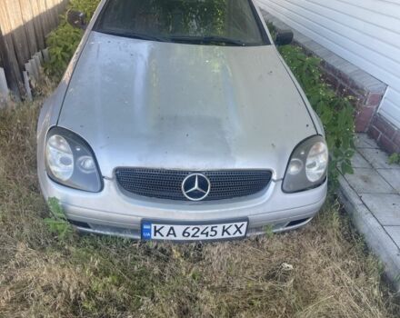 Сірий Мерседес СЛК 200, об'ємом двигуна 2 л та пробігом 150 тис. км за 3500 $, фото 1 на Automoto.ua