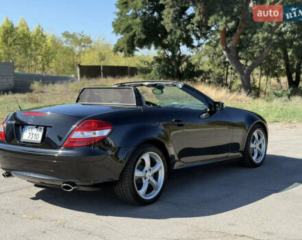 Чорний Мерседес СЛК-Клас, об'ємом двигуна 3.5 л та пробігом 135 тис. км за 13800 $, фото 10 на Automoto.ua