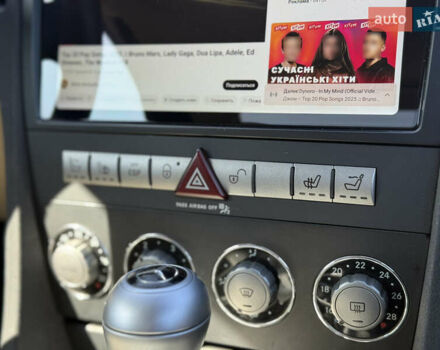 Чорний Мерседес СЛК-Клас, об'ємом двигуна 3.5 л та пробігом 135 тис. км за 13800 $, фото 1 на Automoto.ua