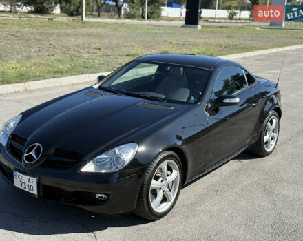 Чорний Мерседес СЛК-Клас, об'ємом двигуна 3.5 л та пробігом 135 тис. км за 13800 $, фото 2 на Automoto.ua